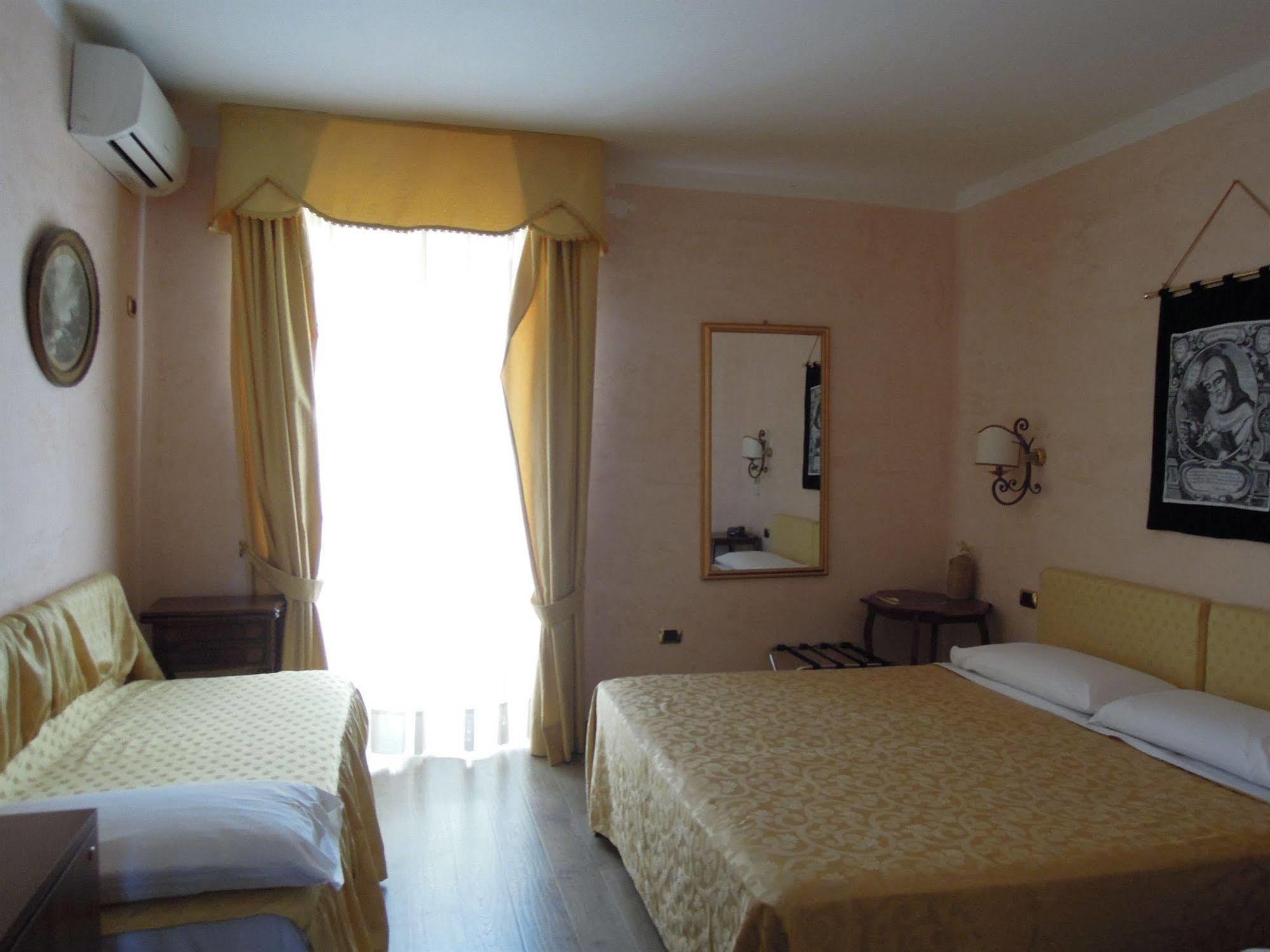 Hotel Sant'Agostino Paola Zewnętrze zdjęcie