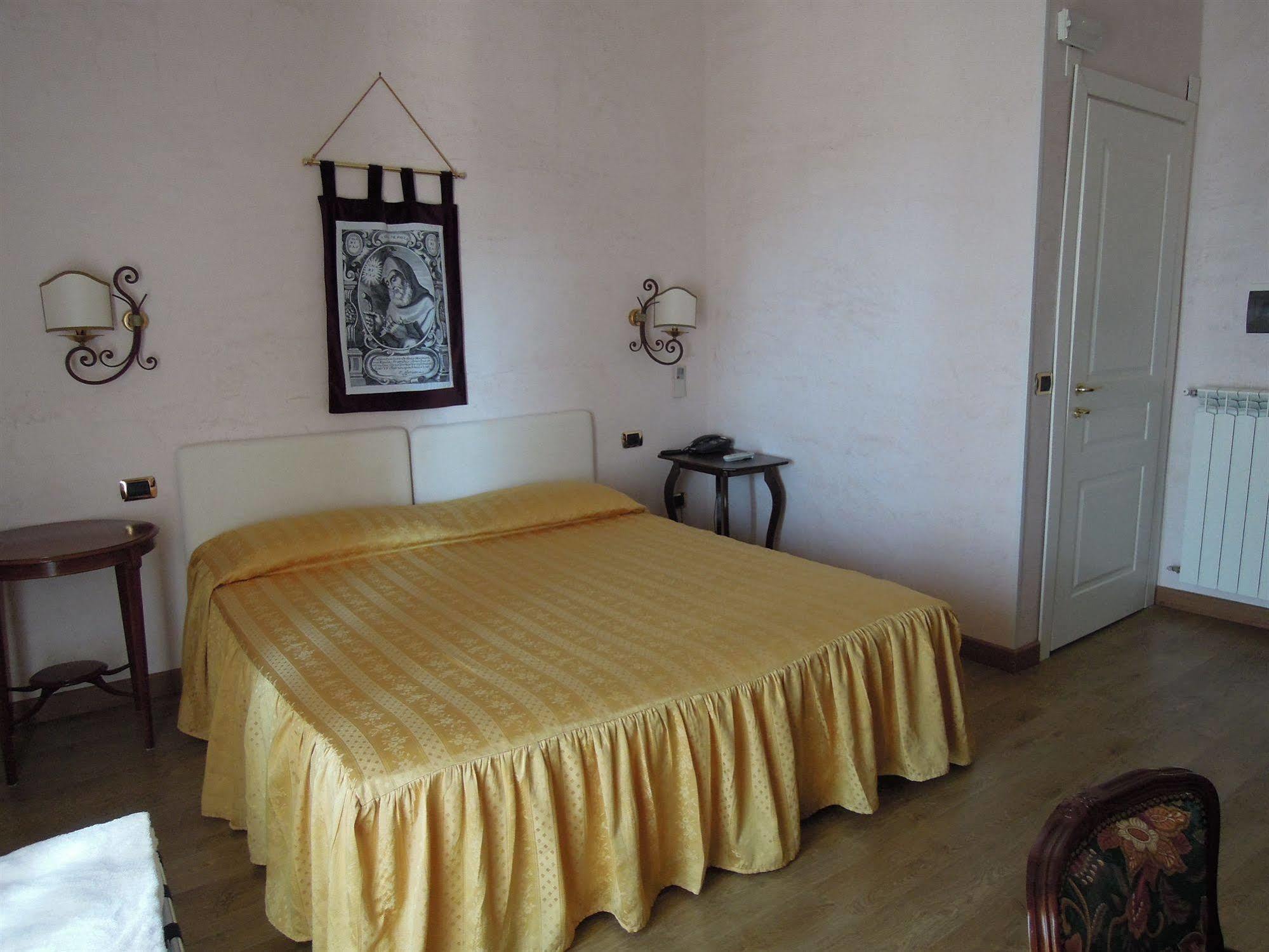 Hotel Sant'Agostino Paola Zewnętrze zdjęcie