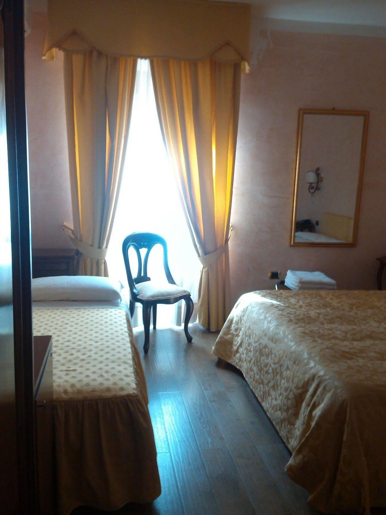 Hotel Sant'Agostino Paola Zewnętrze zdjęcie